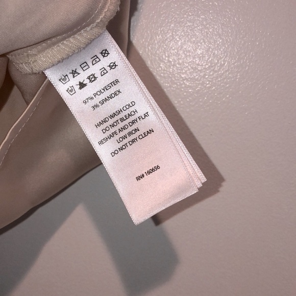 Sincerely Jules size small silky top - Picture 5 of 6